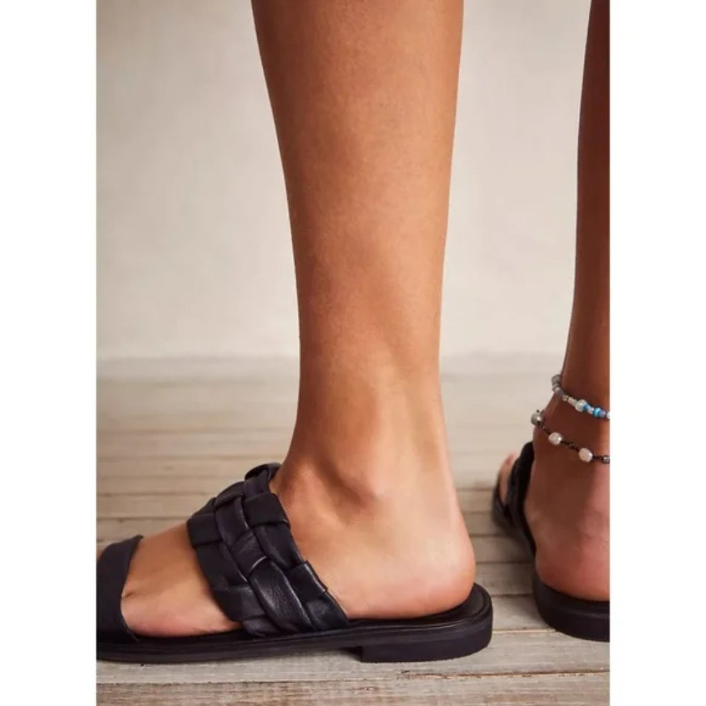 🖤 Free People Winding River Sandal in Black size 8 - Picture 2 of 11